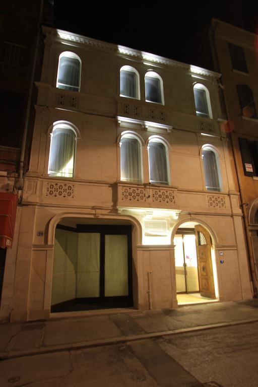 فيرّارا Borgoleoni 18 - Room And Breakfast المظهر الخارجي الصورة