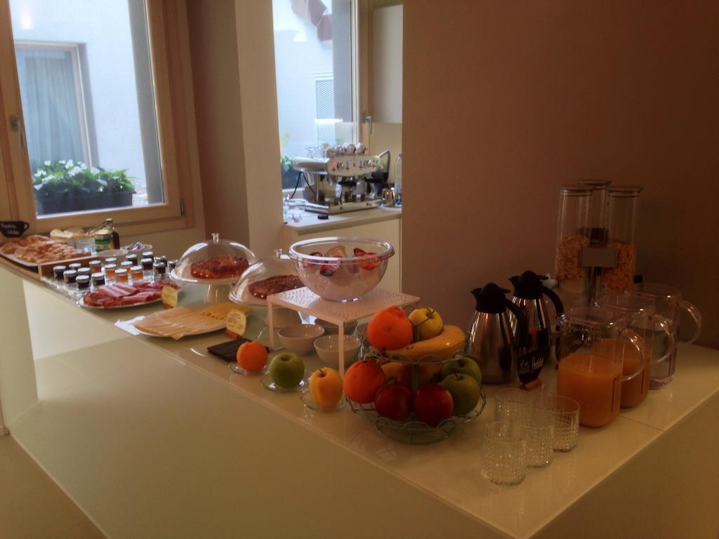 فيرّارا Borgoleoni 18 - Room And Breakfast المظهر الخارجي الصورة