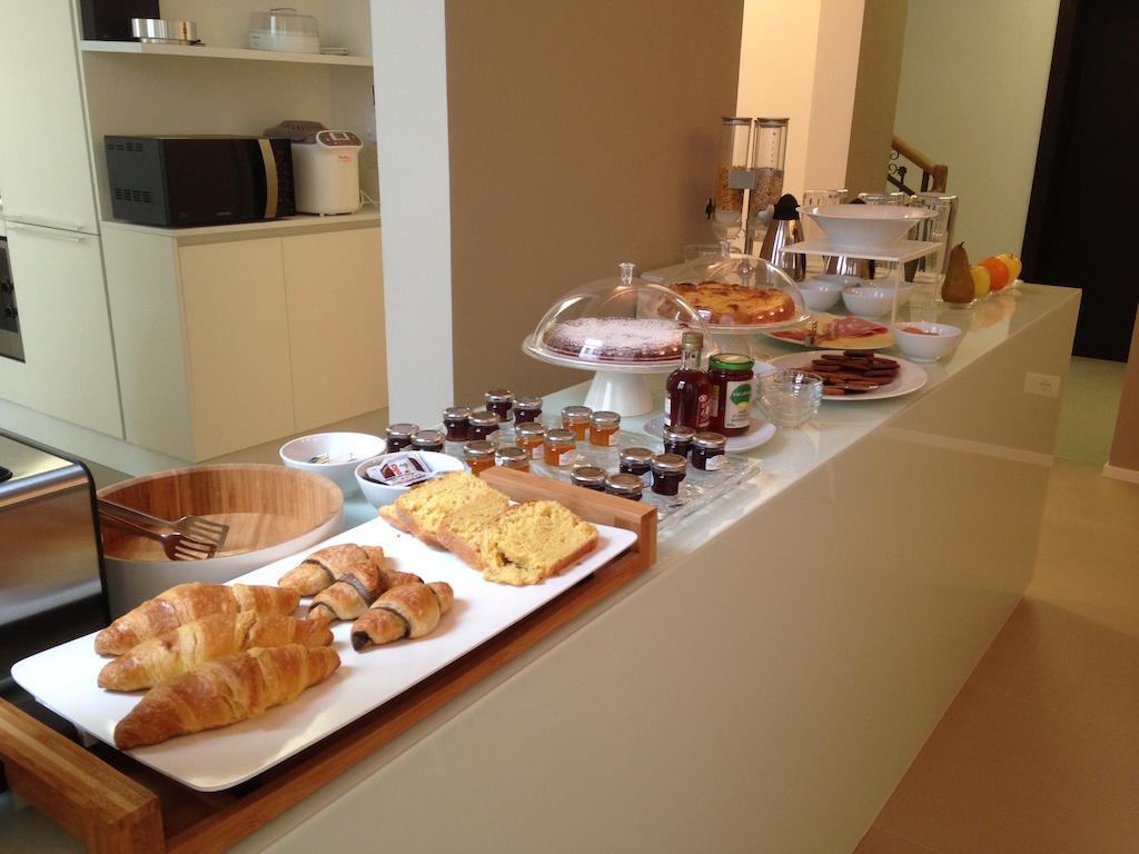 فيرّارا Borgoleoni 18 - Room And Breakfast المظهر الخارجي الصورة
